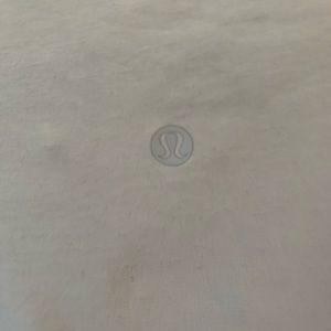 Light purple lululemon vneck